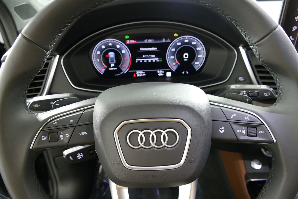 Certified 2025 Audi Q5 2.0T Premium Plus w/ Premium Plus Package AWD/4WD image 18