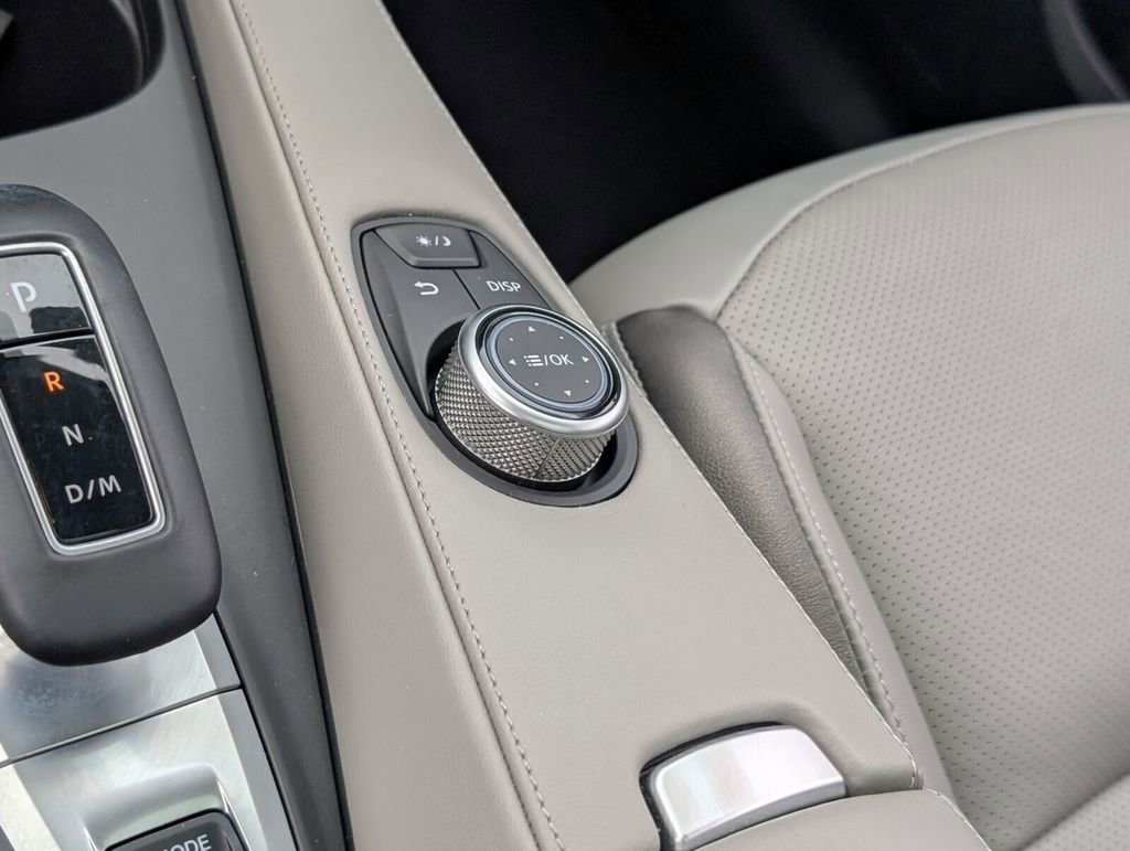 Used 2023 INFINITI QX50 Luxe image 23