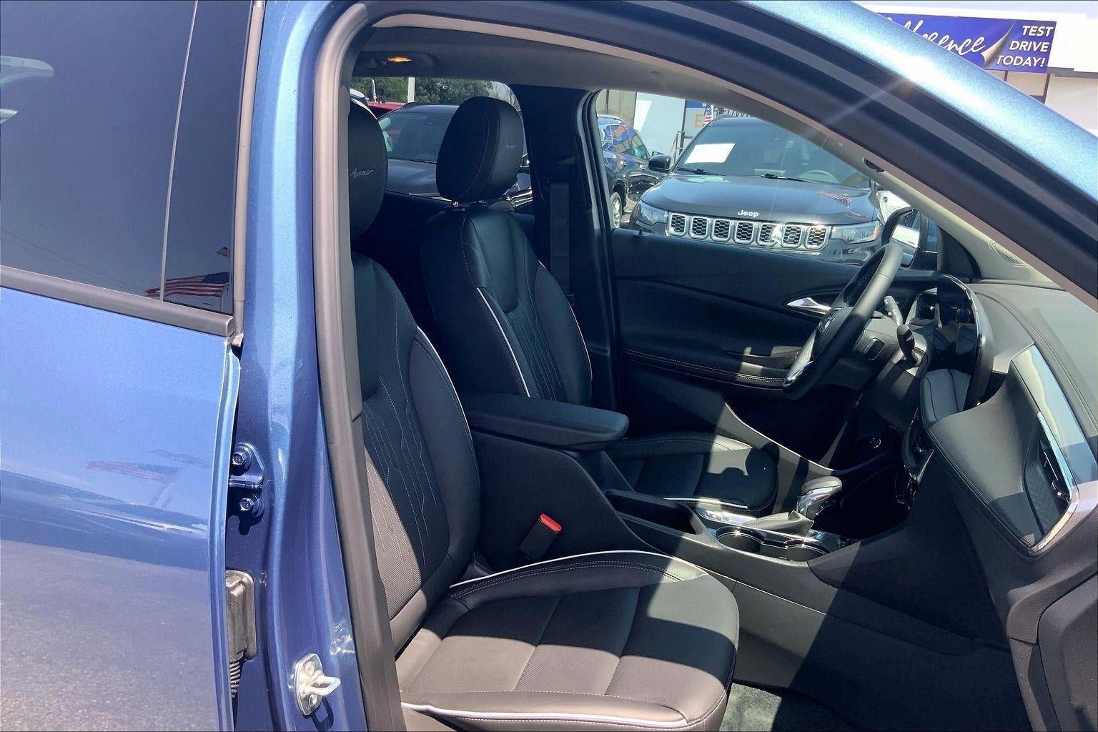 Used 2026 Buick Encore GX Avenir w/ Avenir Technology Package AWD/4WD image 7