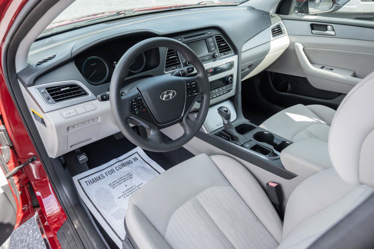 Used 2016 Hyundai Sonata SE FWD image 15
