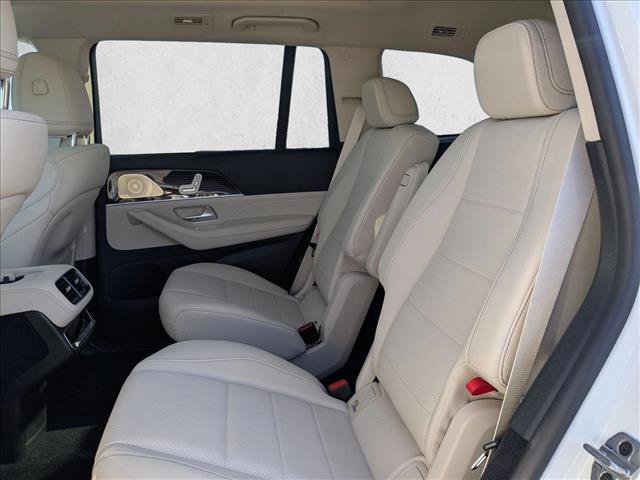 New 2026 Mercedes-Benz GLS 450 4MATIC image 16