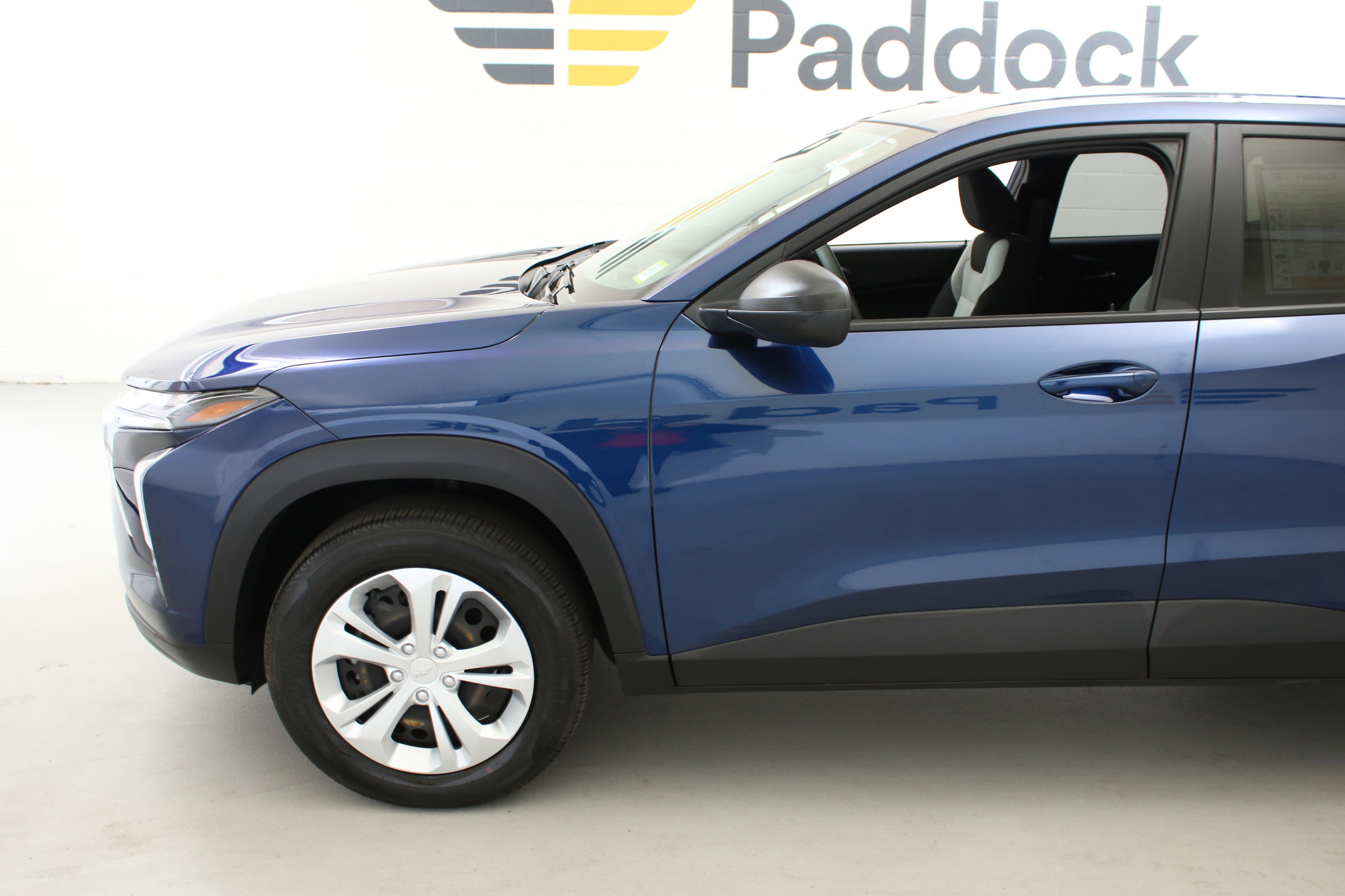 Used 2024 Chevrolet Trax LS FWD image 4