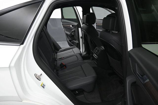 Used 2023 Audi Q5 2.0T Premium Plus w/ Premium Plus Package AWD/4WD image 32