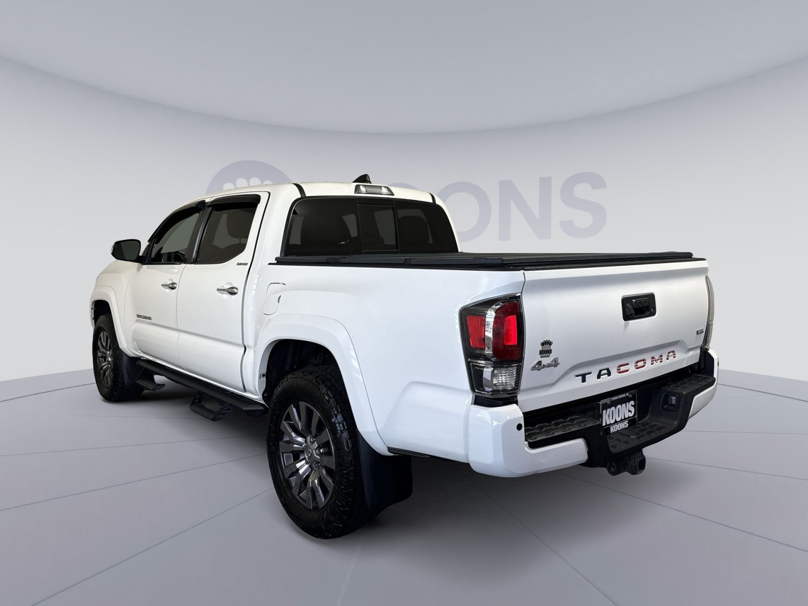 Used 2021 Toyota Tacoma Limited AWD/4WD image 4