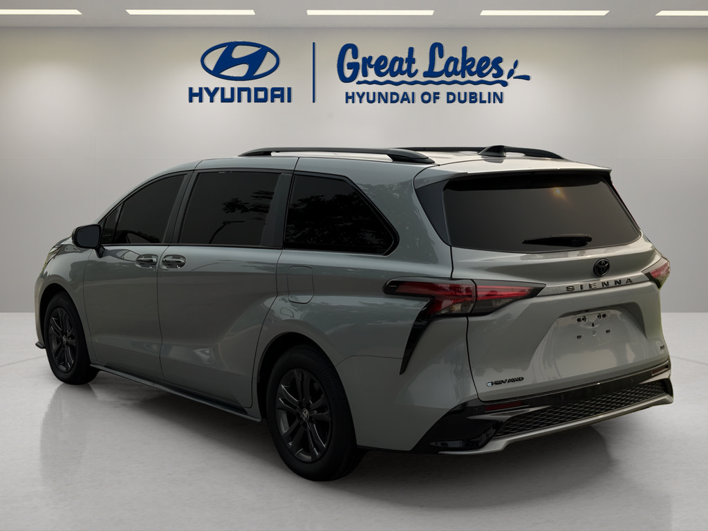 Used 2026 Toyota Sienna XSE AWD/4WD image 3