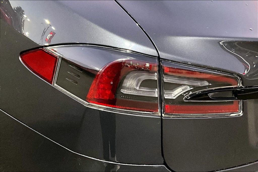 Used 2016 Tesla Model S 90D image 28