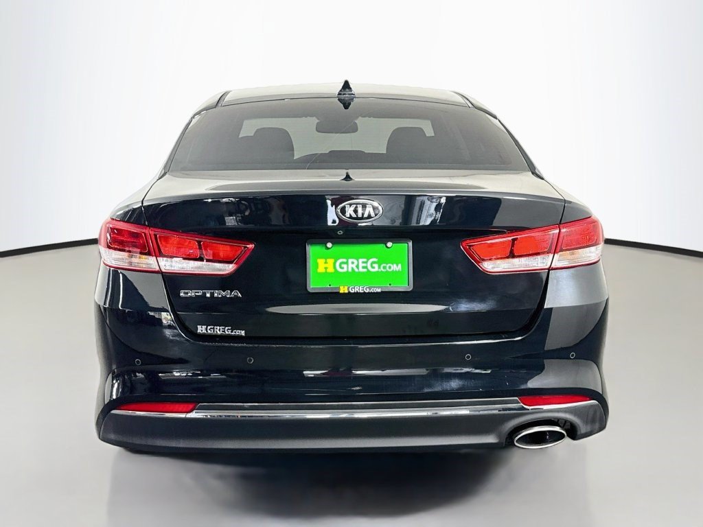 Used 2018 Kia Optima LX w/ 17" Alloy Wheels Package FWD image 8