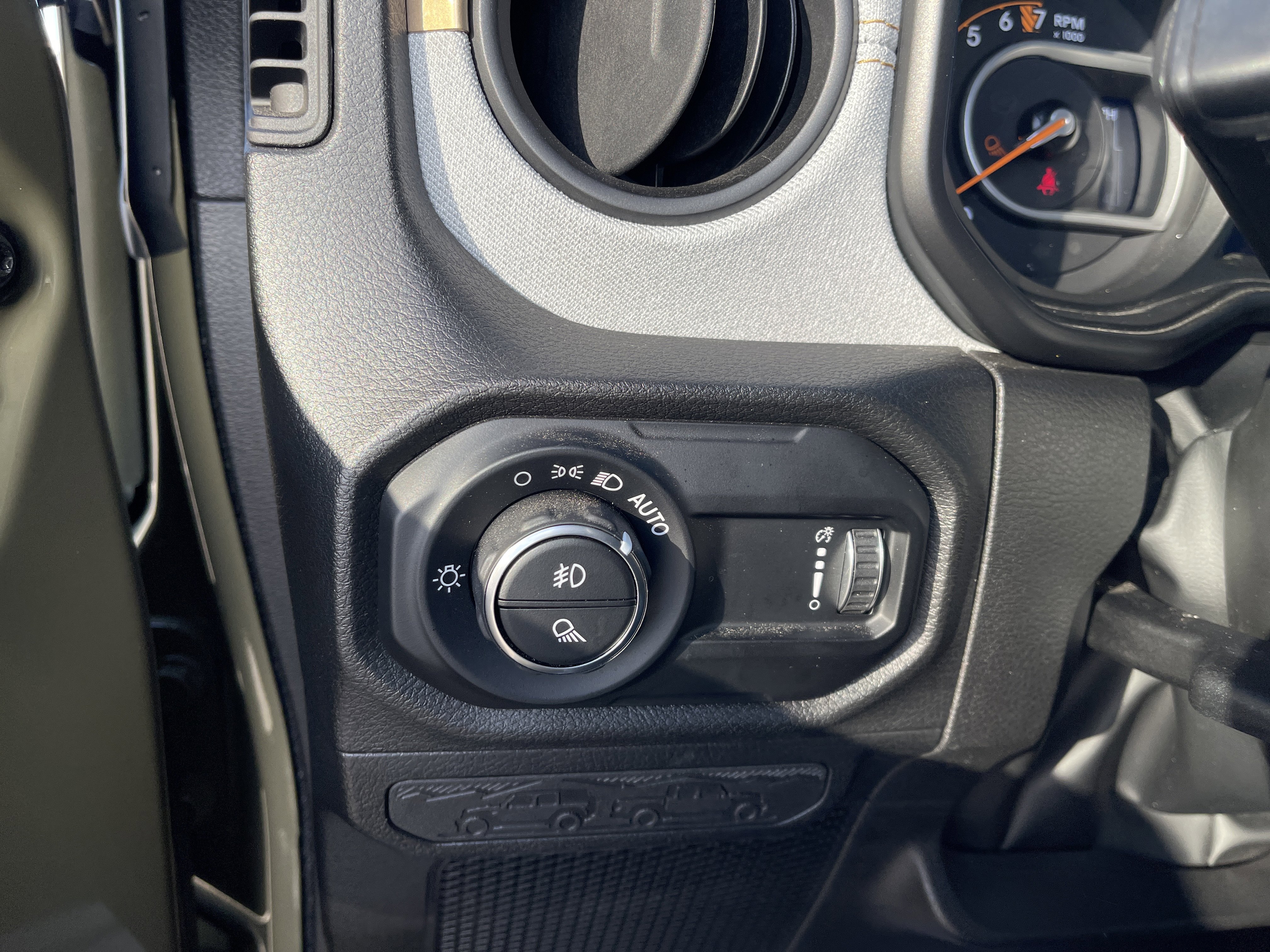 Used 2025 Jeep Gladiator Willys image 23