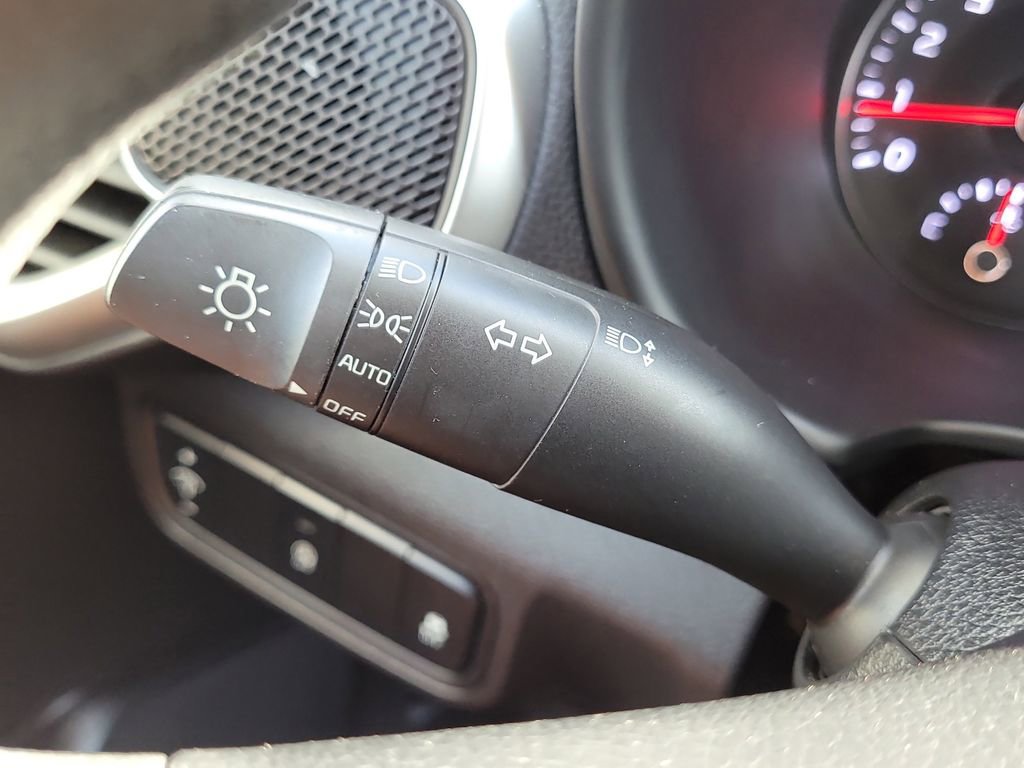 Used 2022 Kia Soul LX image 28