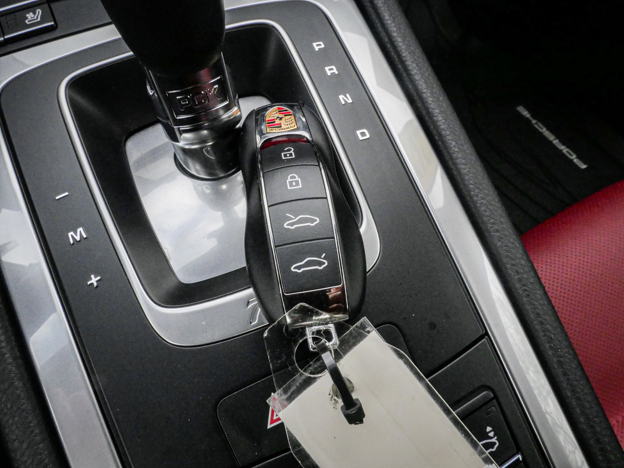 Used 2024 Porsche 718 Boxster w/ Premium Package image 33