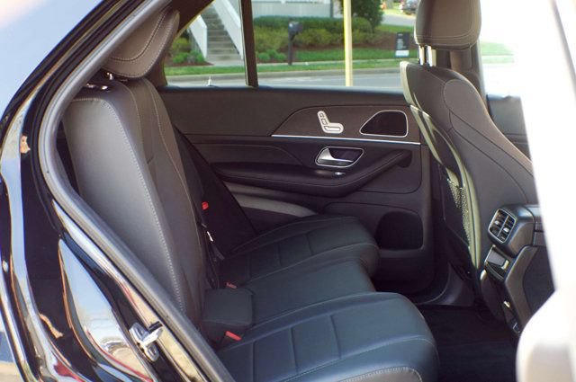 Used 2025 Mercedes-Benz GLE 350 4MATIC w/ 3rd Row Seat Package image 52