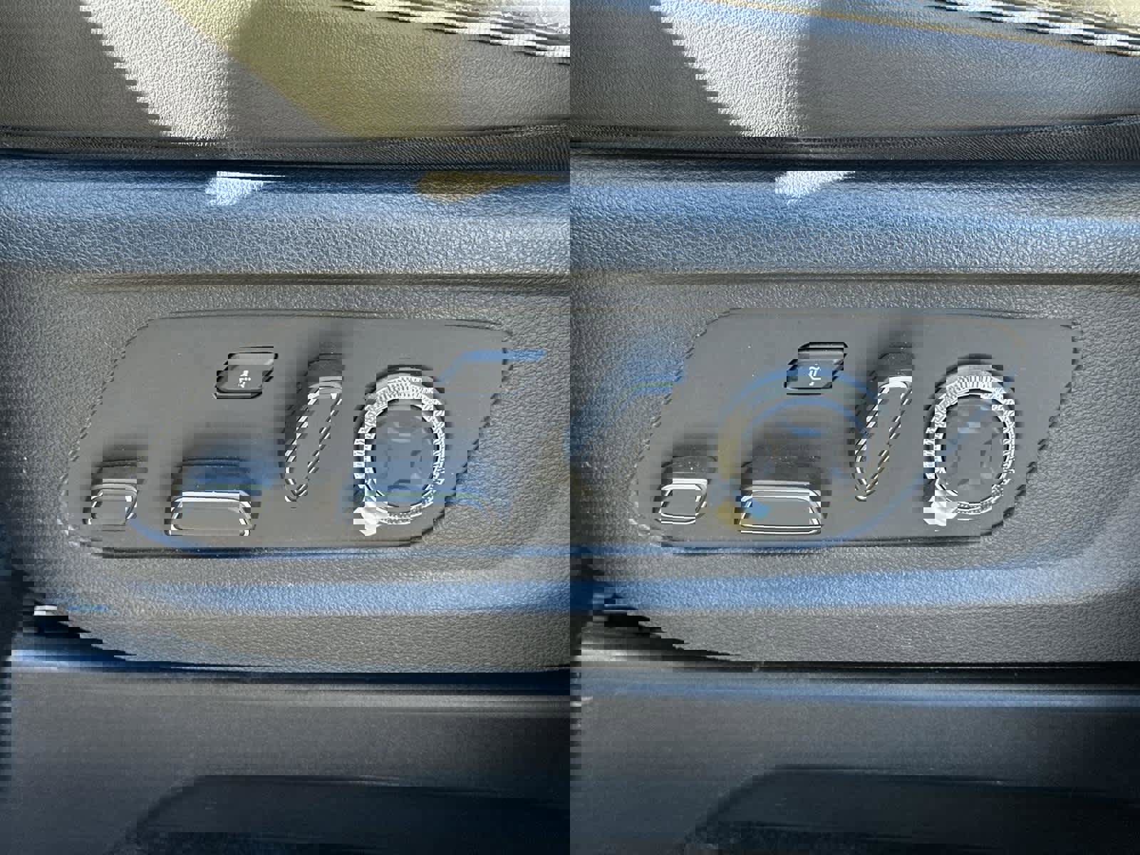 Used 2024 Hyundai Palisade Calligraphy image 23