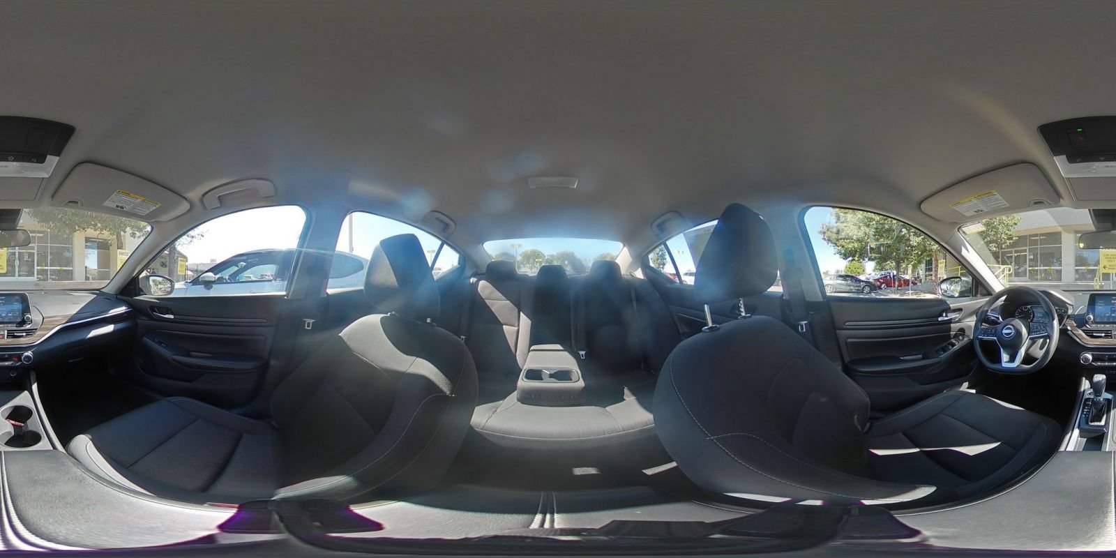 Used 2025 Nissan Altima 2.5 SV FWD image 41
