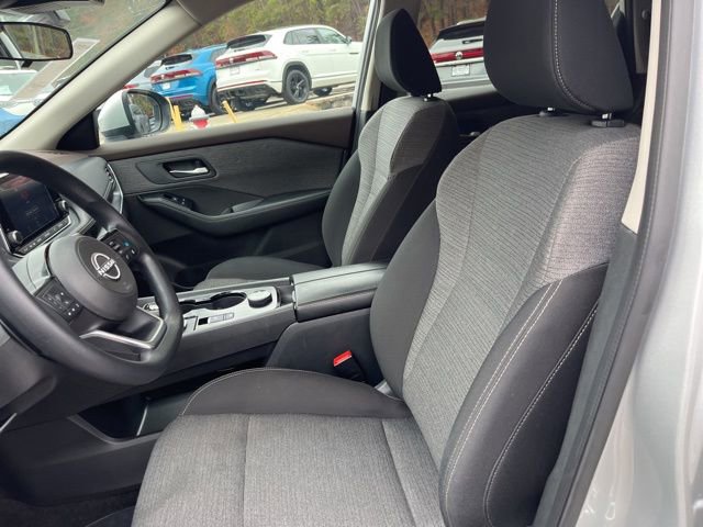 Used 2023 Nissan Rogue SV image 8