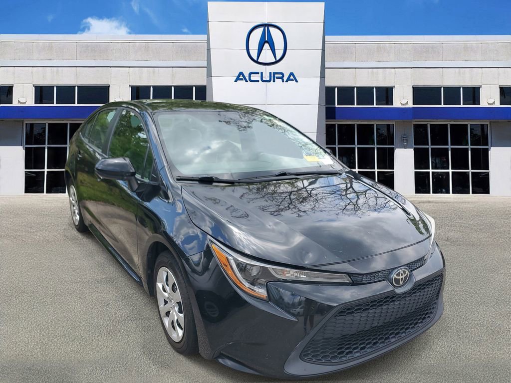 Used 2020 Toyota Corolla LE FWD image 1