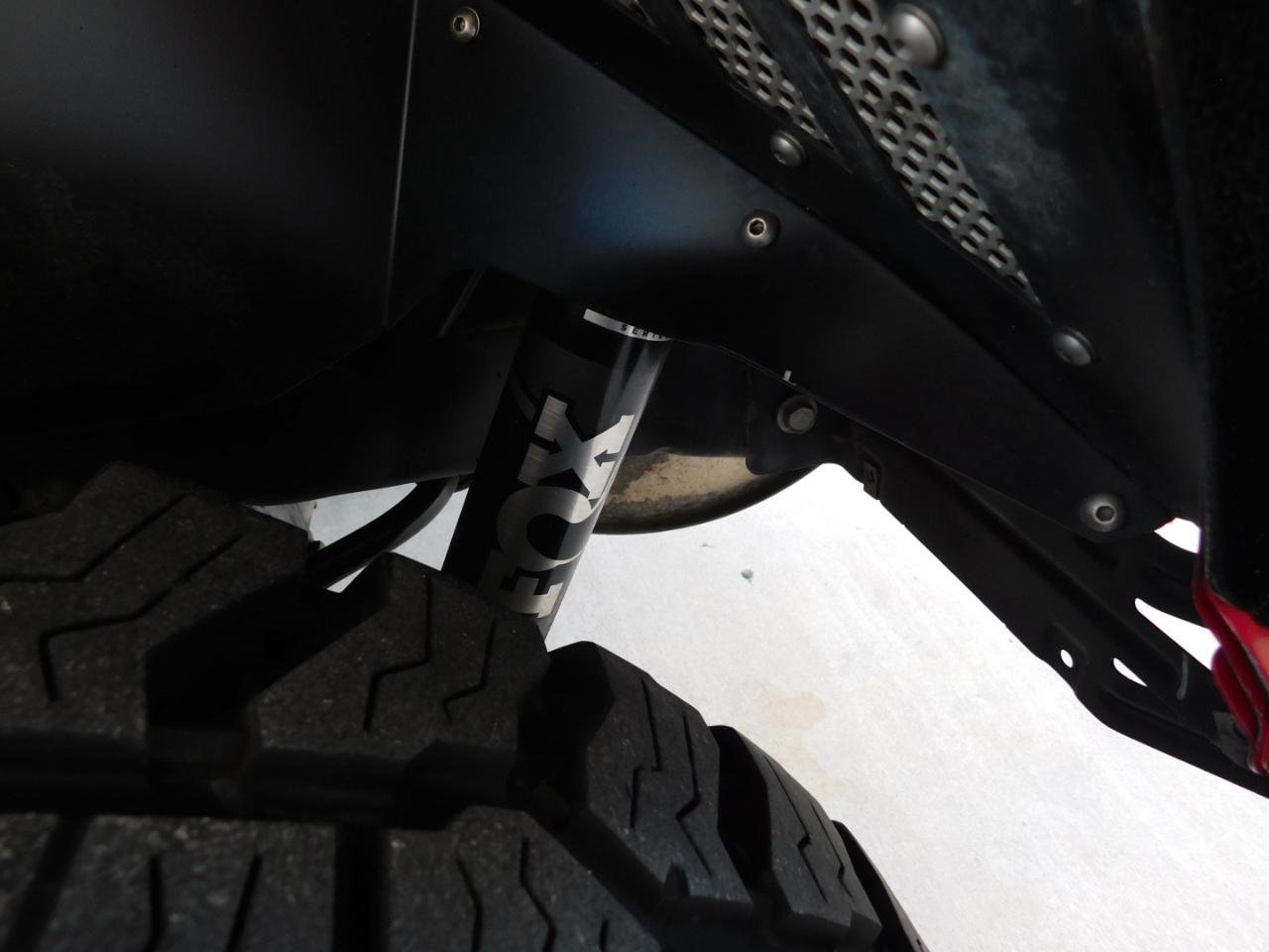 Used 2018 Jeep Wrangler Unlimited Sahara w/ Uconnect 4C Nav & Sound Group image 27