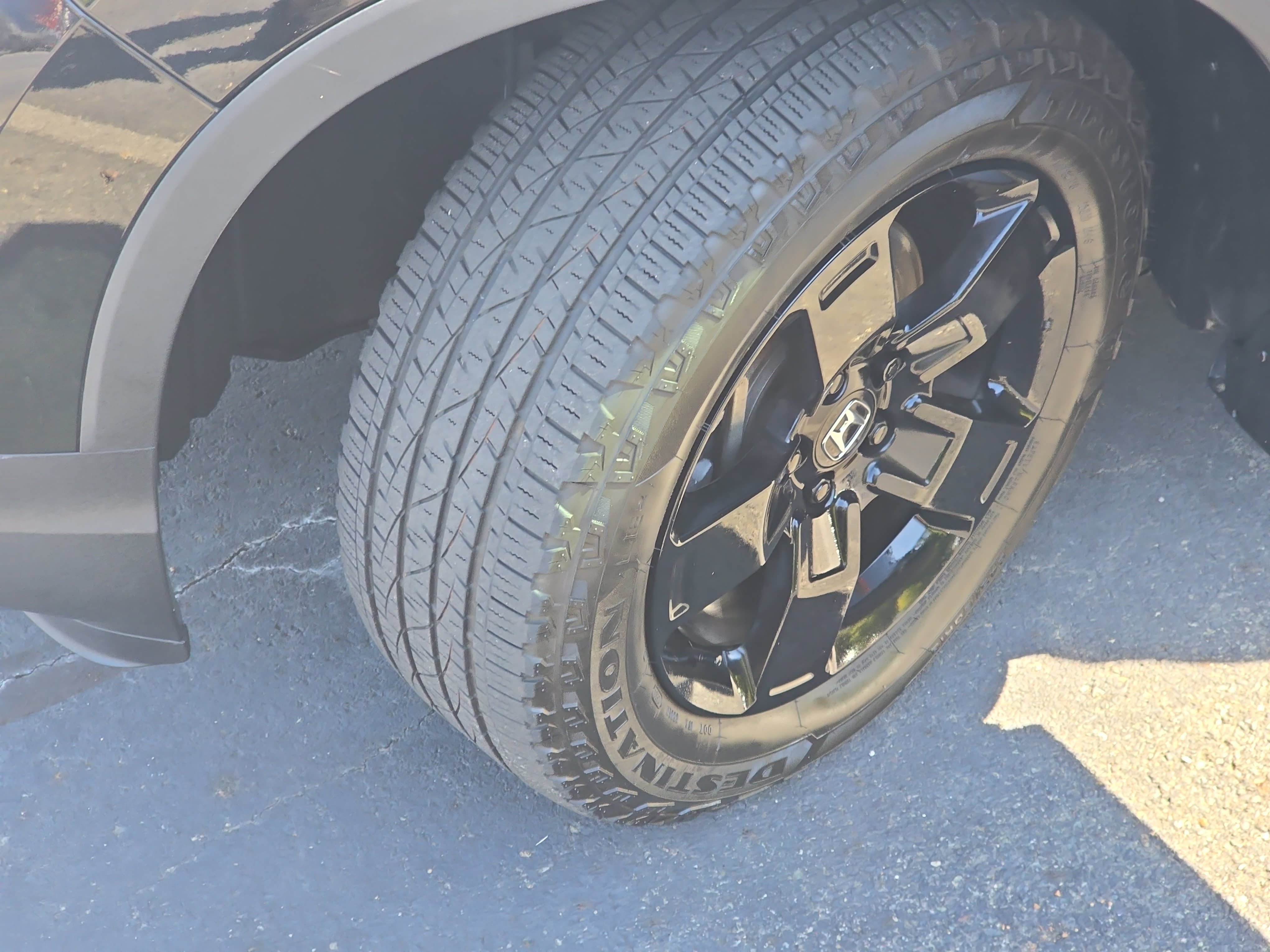 Certified 2025 Honda Ridgeline Black Edition image 33