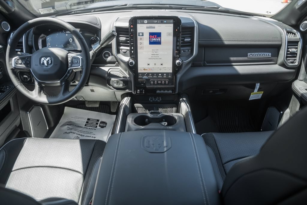New 2026 RAM 2500 Laramie AWD/4WD image 25