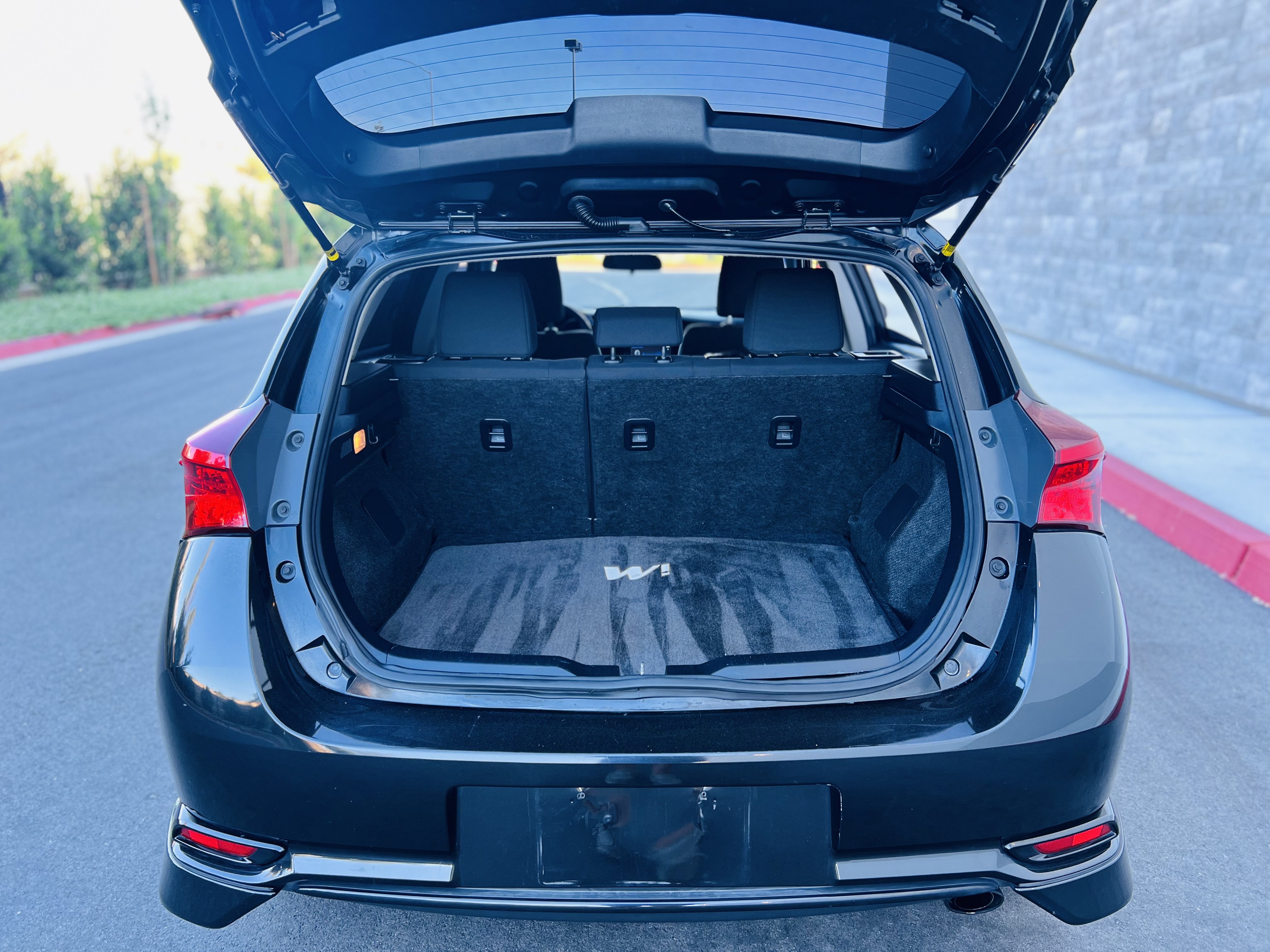 Used 2017 Toyota Corolla iM w/ Carpet Mat Package FWD image 15