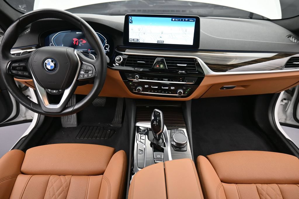Used 2023 BMW 530e xDrive w/ Premium Package AWD/4WD image 13