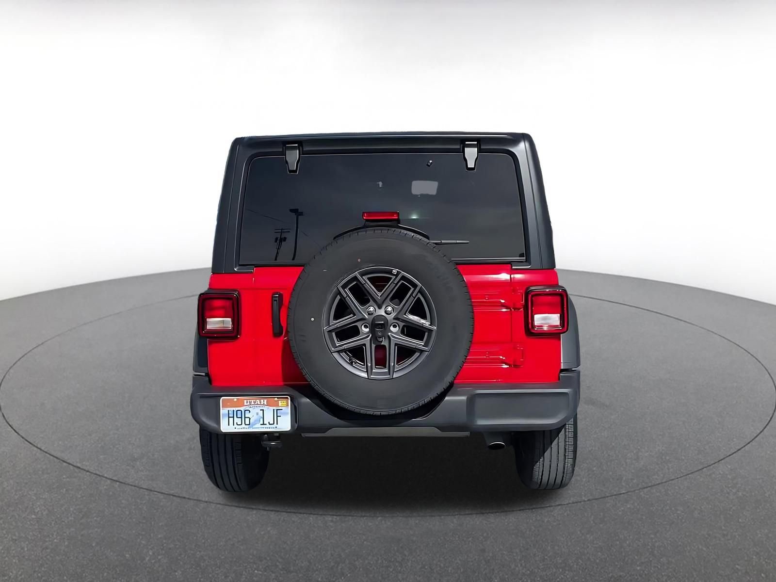 Used 2025 Jeep Wrangler Sport S image 12