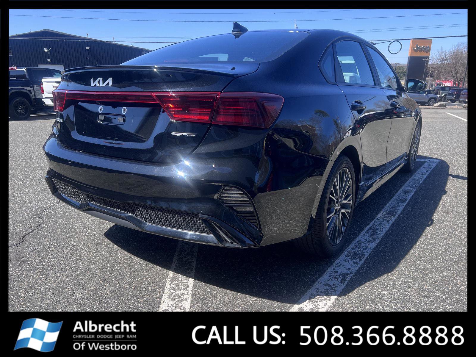 Used 2023 Kia Forte GT-Line w/ GT-Line Premium Package image 5