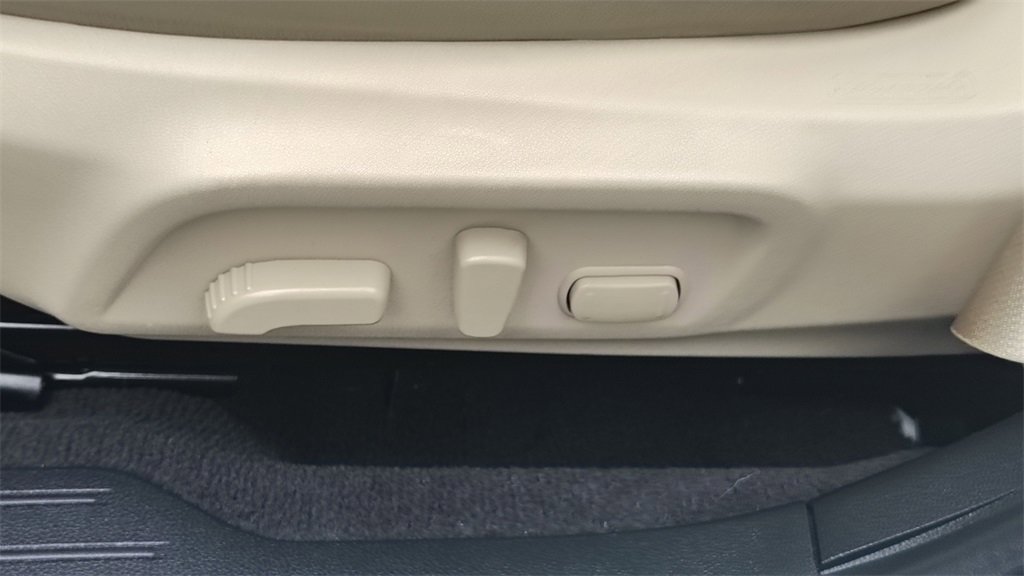 Used 2018 Subaru Outback 3.6R Limited image 12