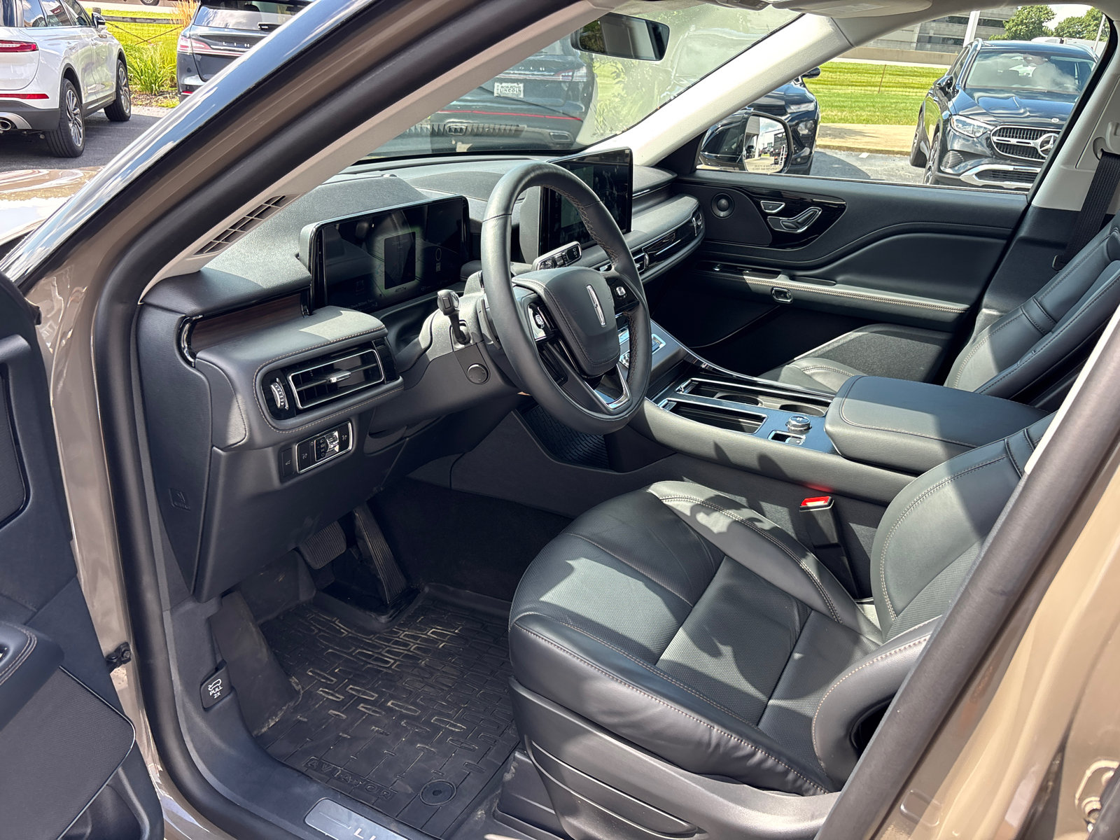 New 2026 Lincoln Aviator Reserve AWD/4WD image 24