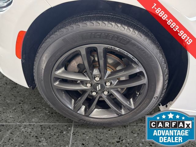 Used 2019 Dodge Charger SXT w/ Blacktop Package image 25