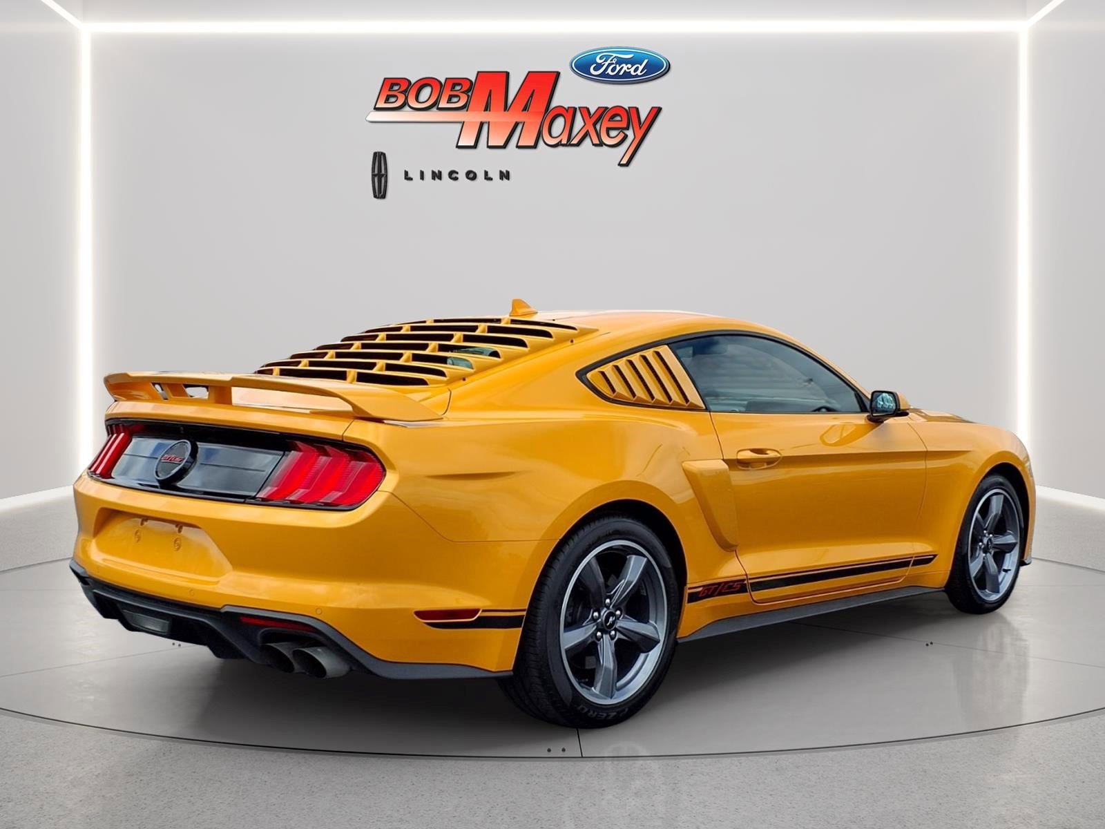 Used 2022 Ford Mustang GT Premium w/ GT Performance Package RWD image 4