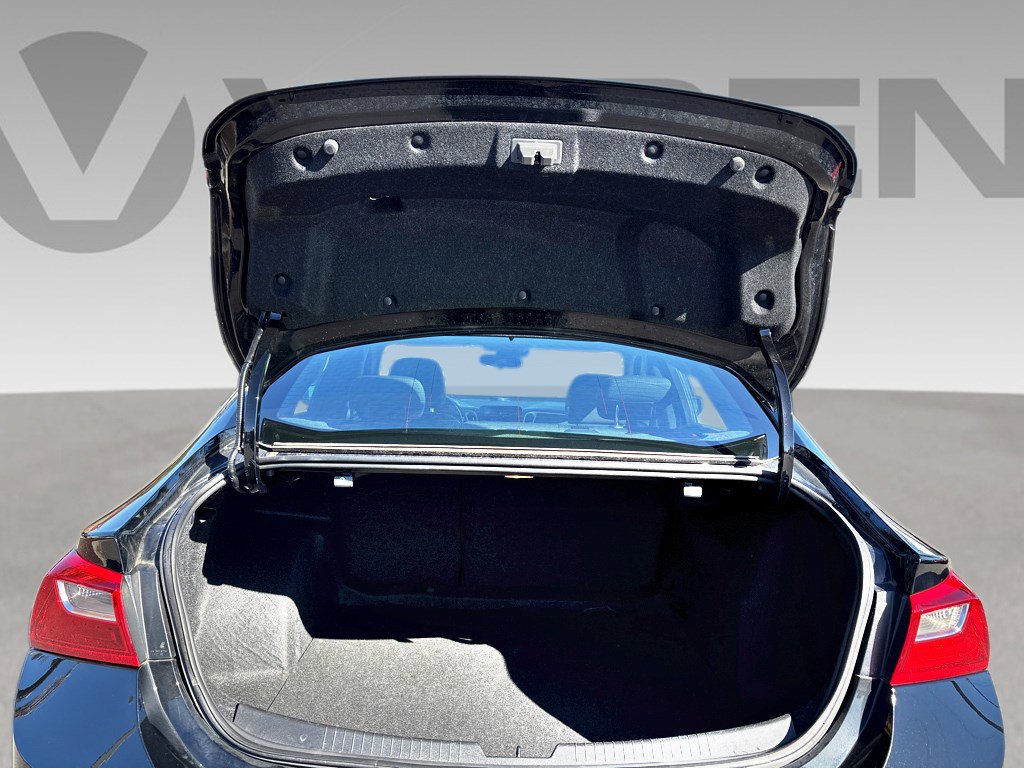 Used 2025 Chevrolet Malibu LT image 19