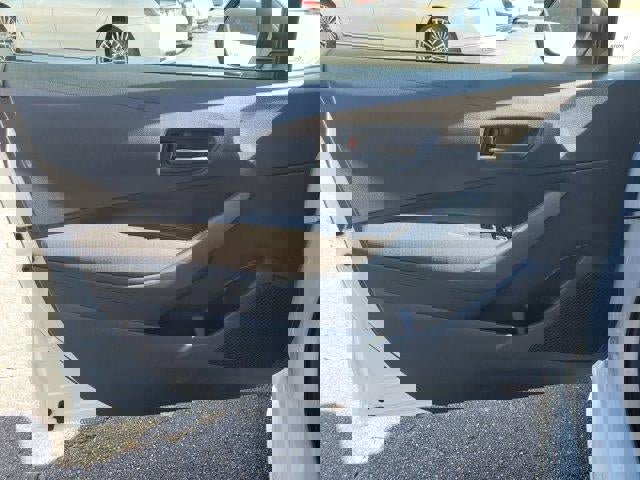 Used 2022 Toyota Corolla LE image 17