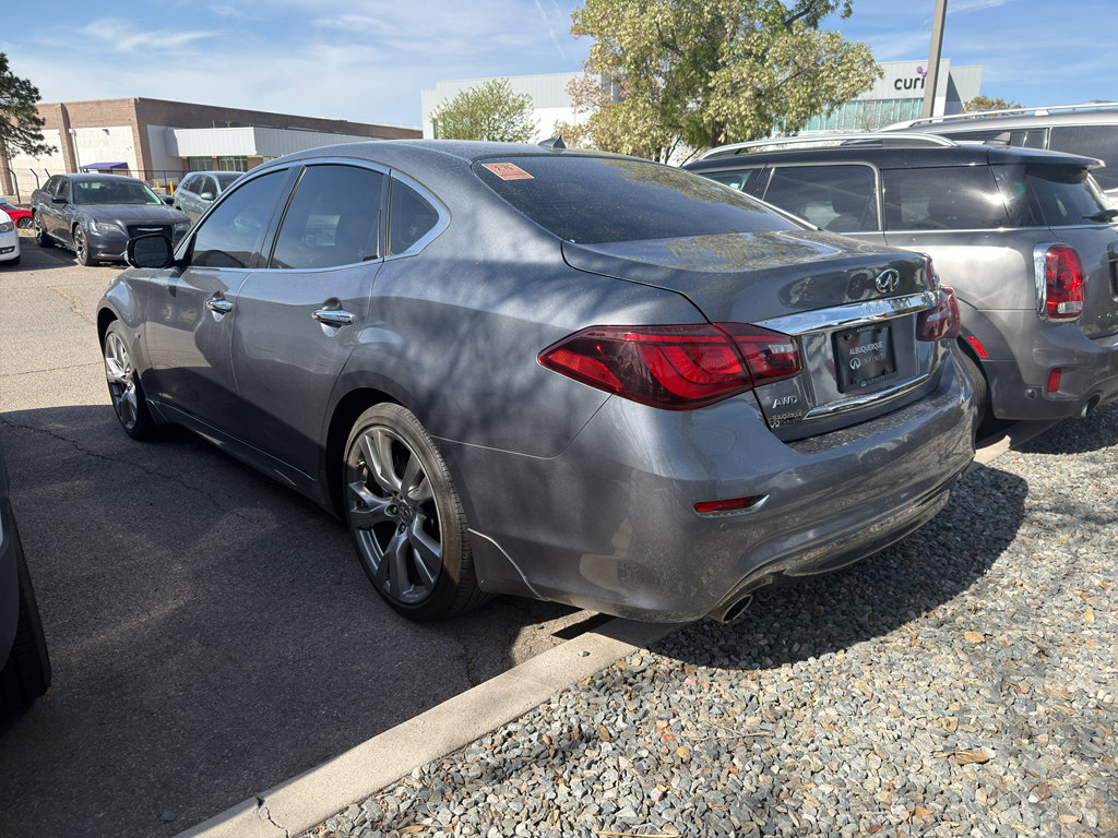 Used 2017 INFINITI Q70 3.7 w/ Technology Package image 11