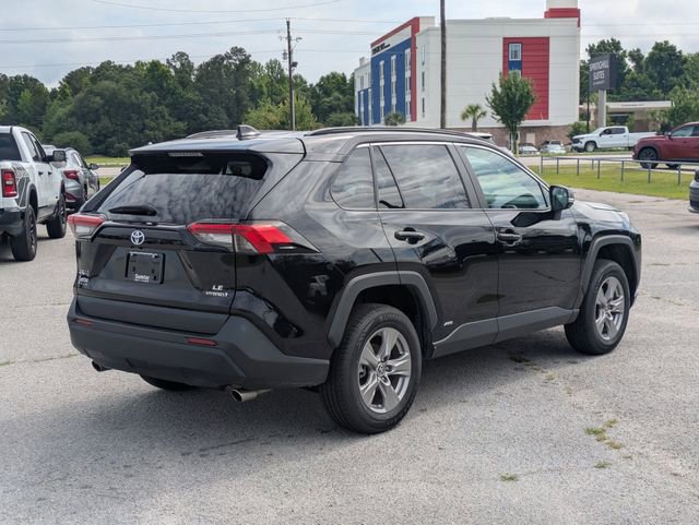 Used 2023 Toyota RAV4 LE AWD/4WD image 3