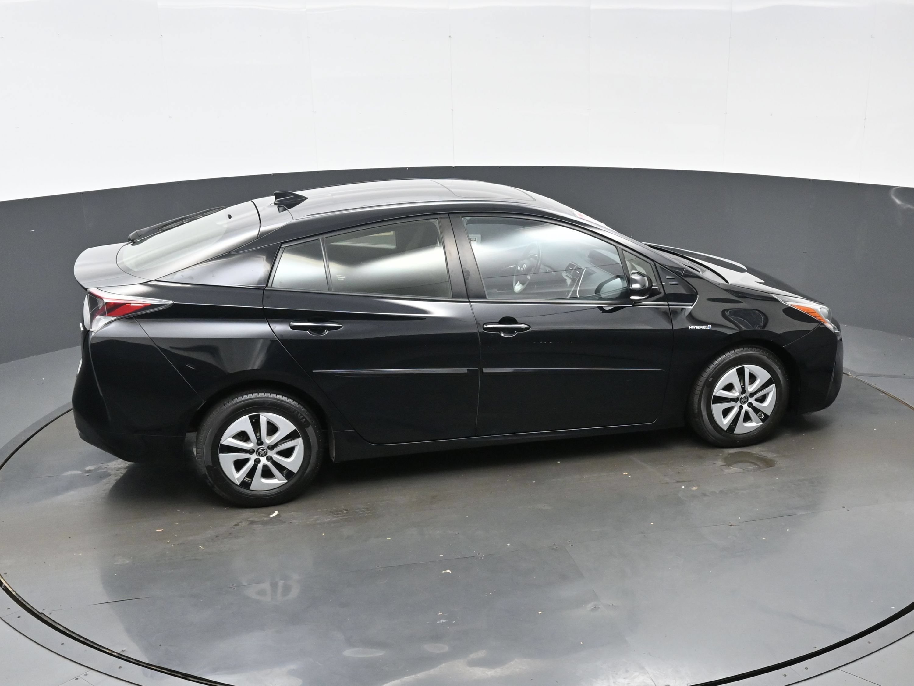 Used 2017 Toyota Prius Four w/ Advanced Technology Package FWD image 44
