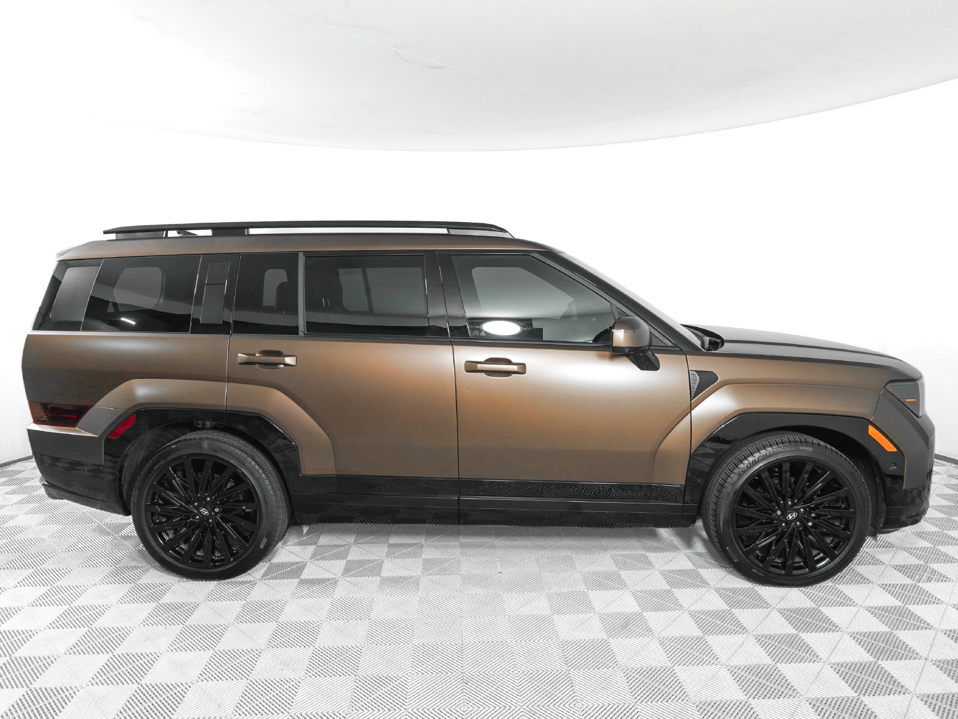 Used 2025 Hyundai Santa Fe Calligraphy FWD image 4