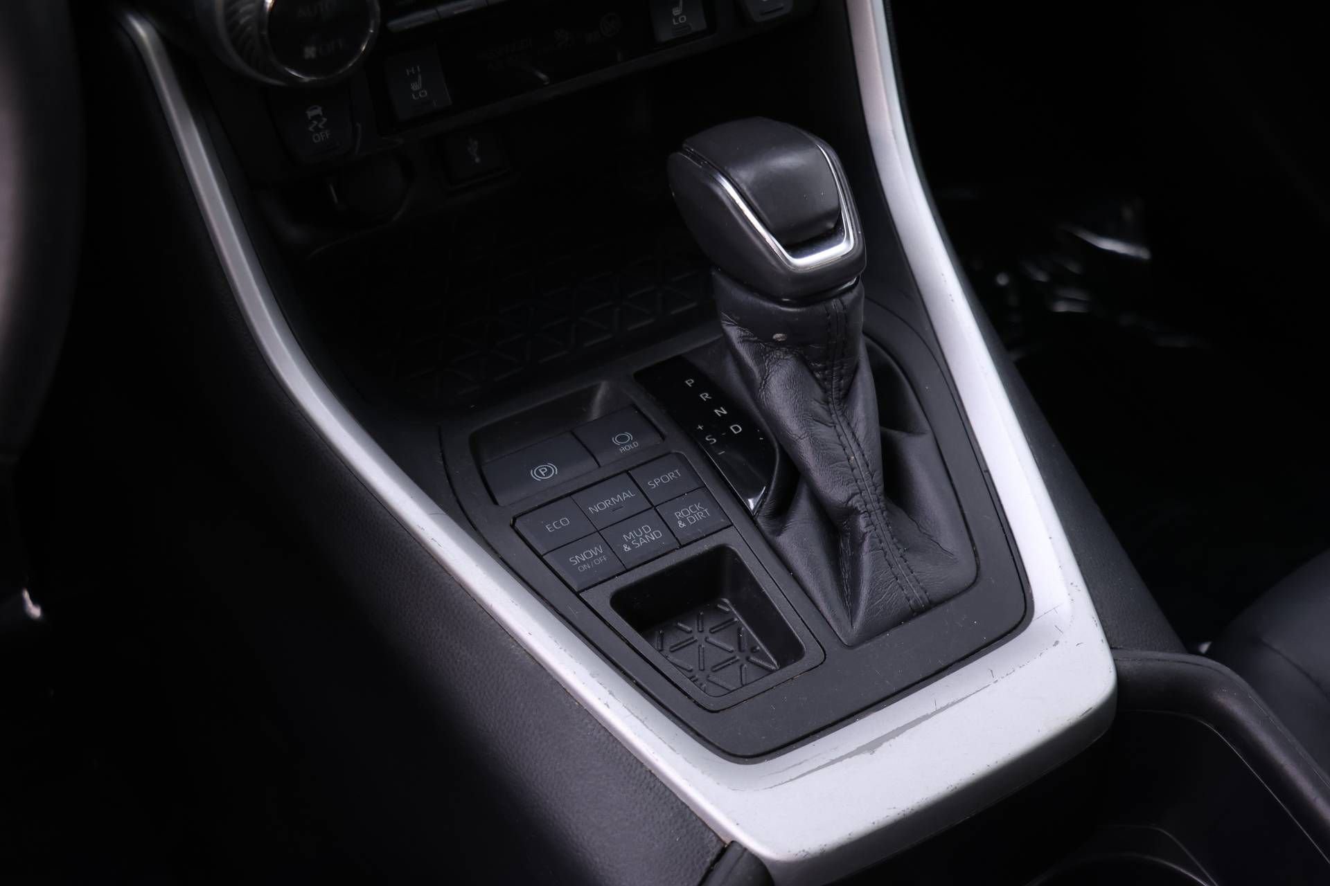 Certified 2022 Toyota RAV4 XLE Premium image 11