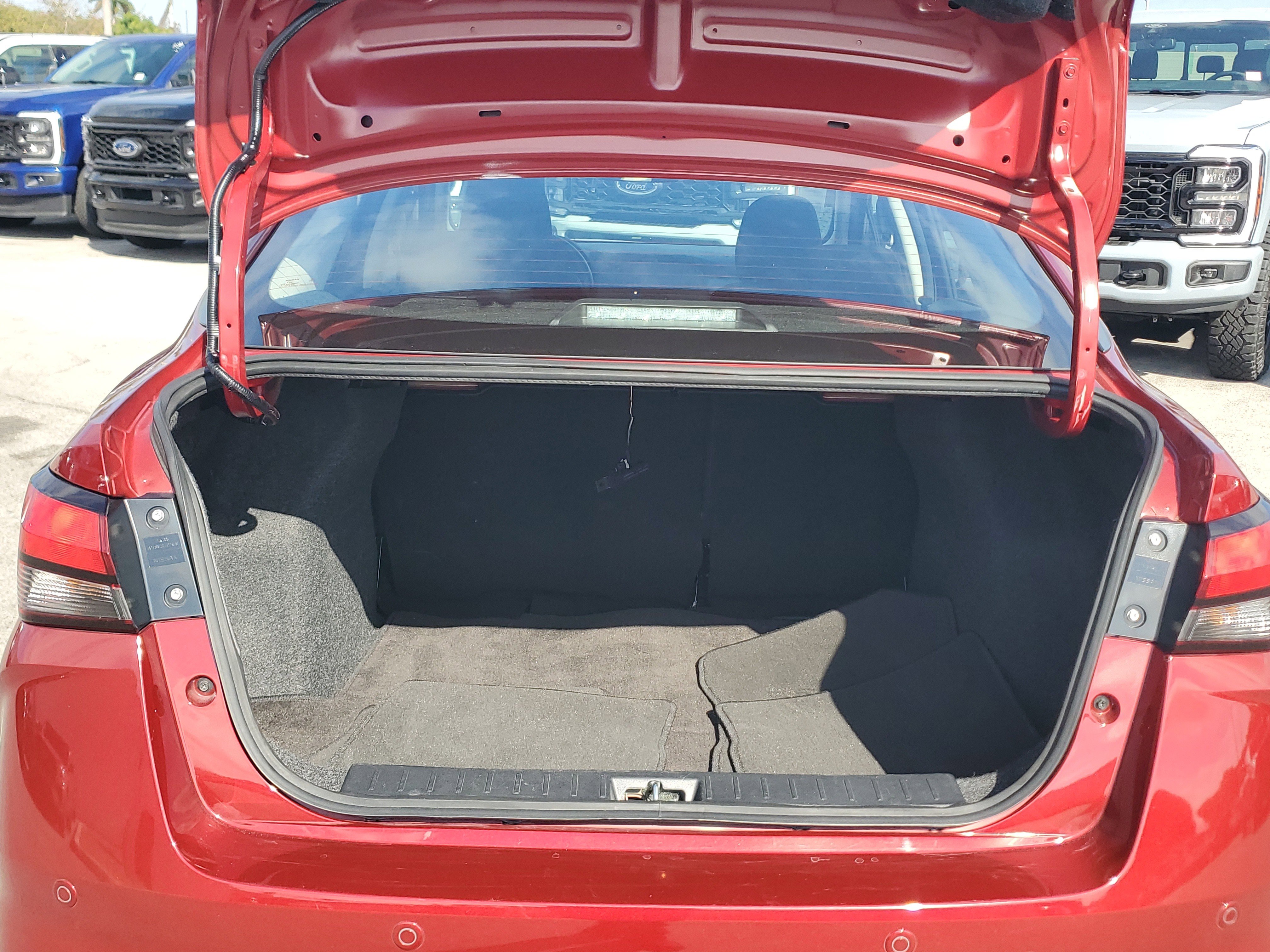 Certified 2025 Nissan Versa SV image 28