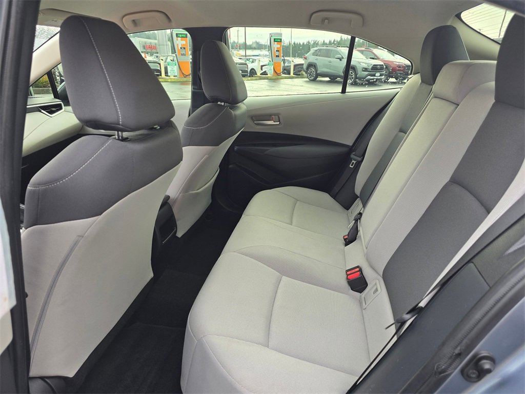Used 2021 Toyota Corolla LE image 10