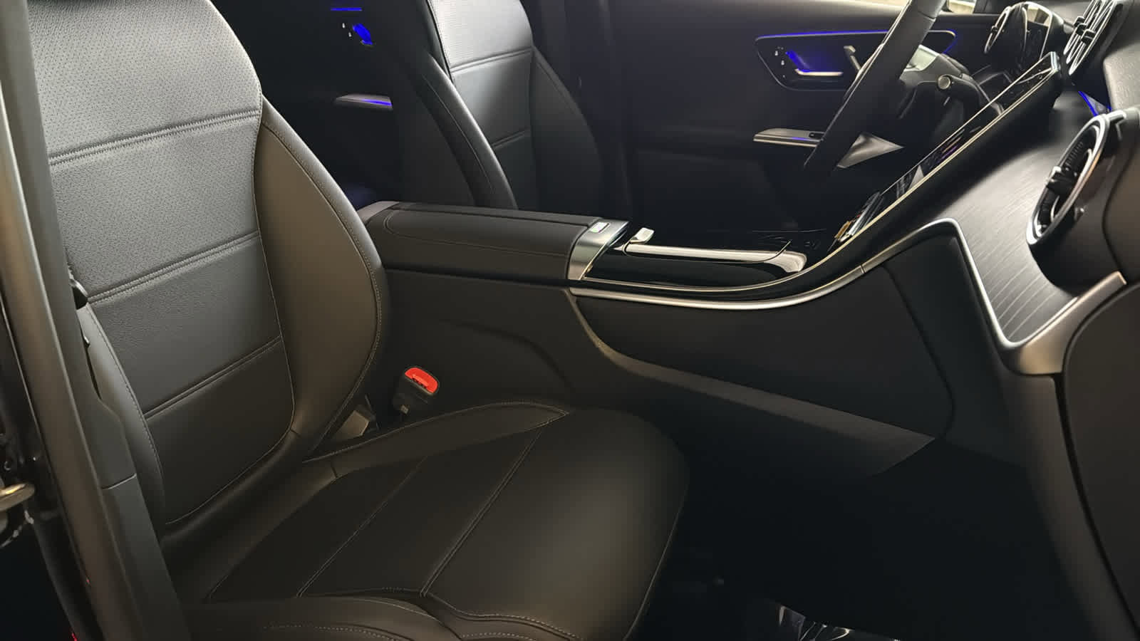 New 2026 Mercedes-Benz GLC 300 4MATIC image 34