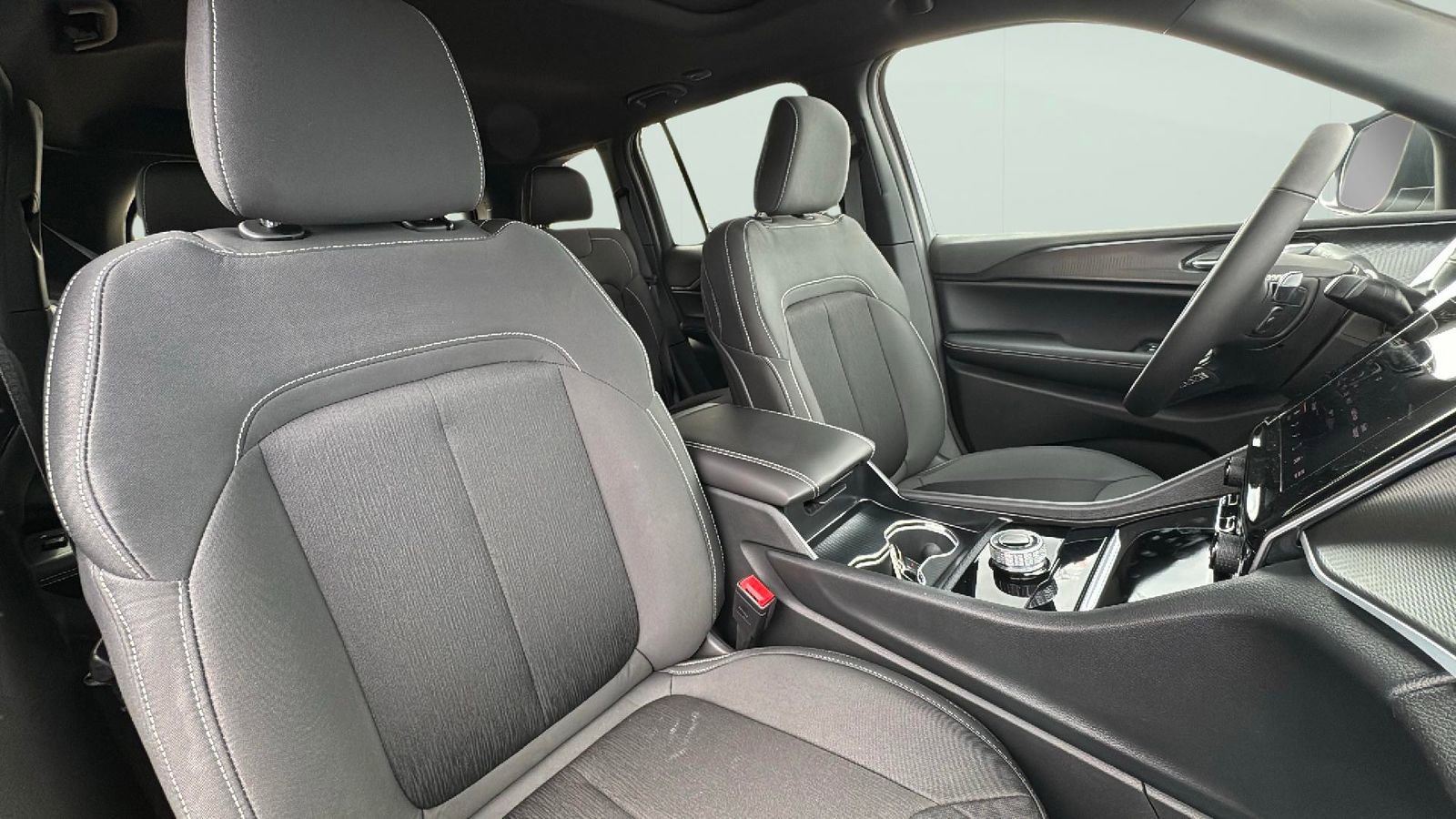 New 2026 Jeep Grand Cherokee Laredo image 20