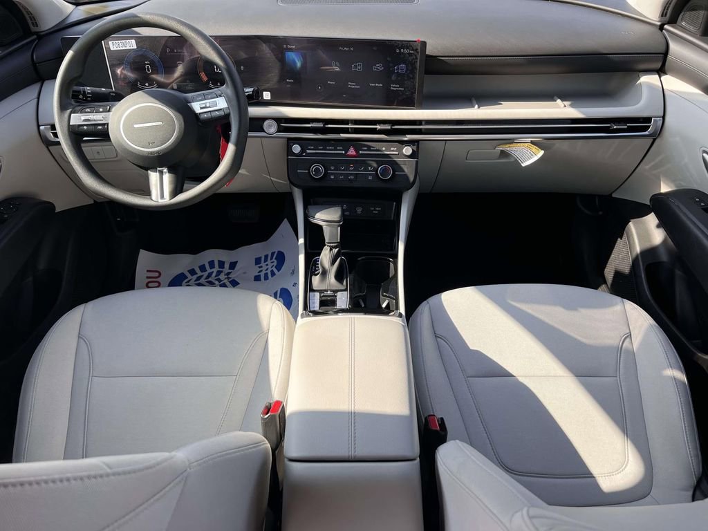 Certified 2025 Hyundai Tucson SE image 15