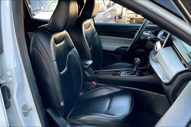 Certified 2025 Jeep Compass Limited image 6