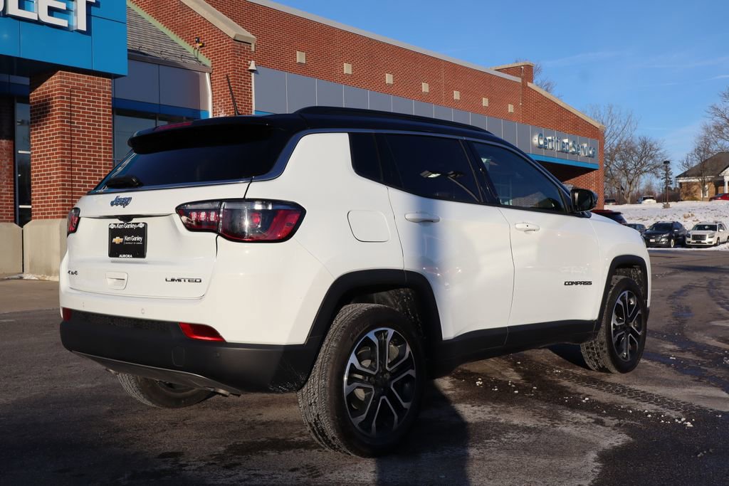 Used 2024 Jeep Compass Limited image 31
