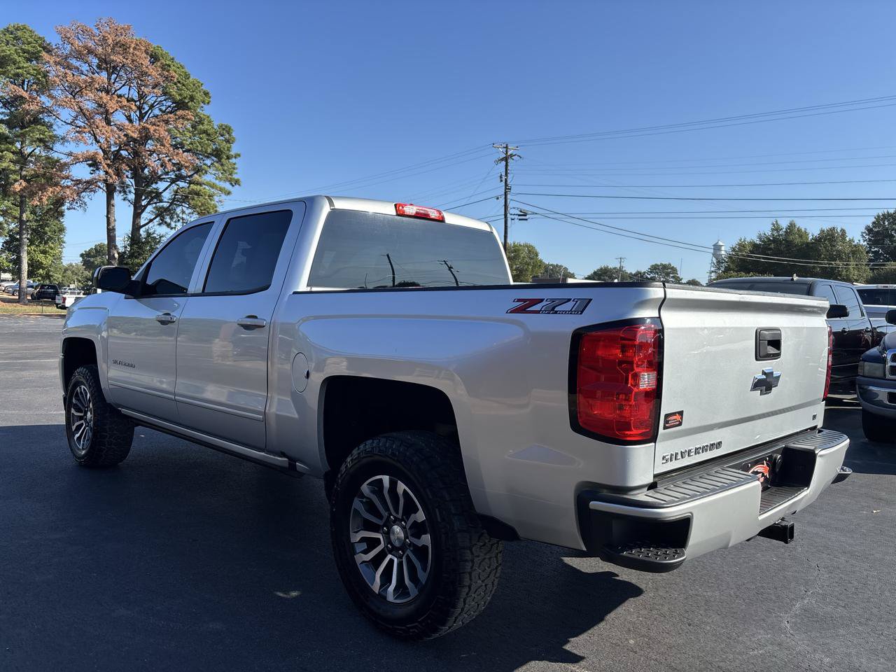 Used 2018 Chevrolet Silverado 1500 LT w/ All Star Edition AWD/4WD image 7