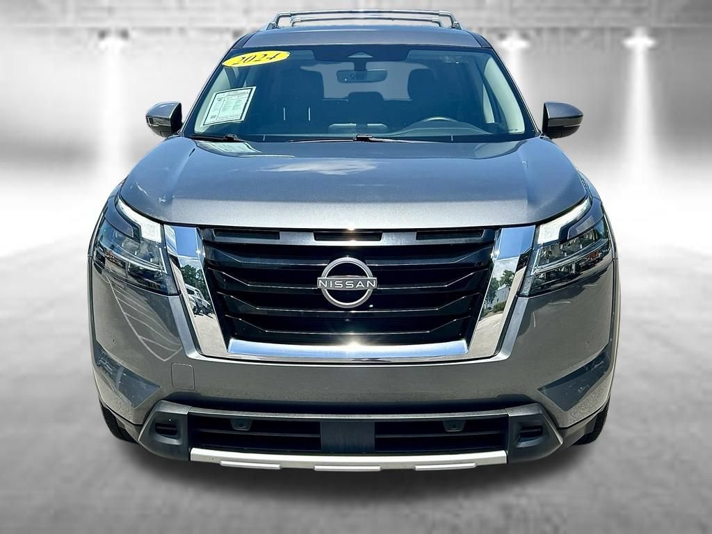 Certified 2024 Nissan Pathfinder SL AWD/4WD image 2