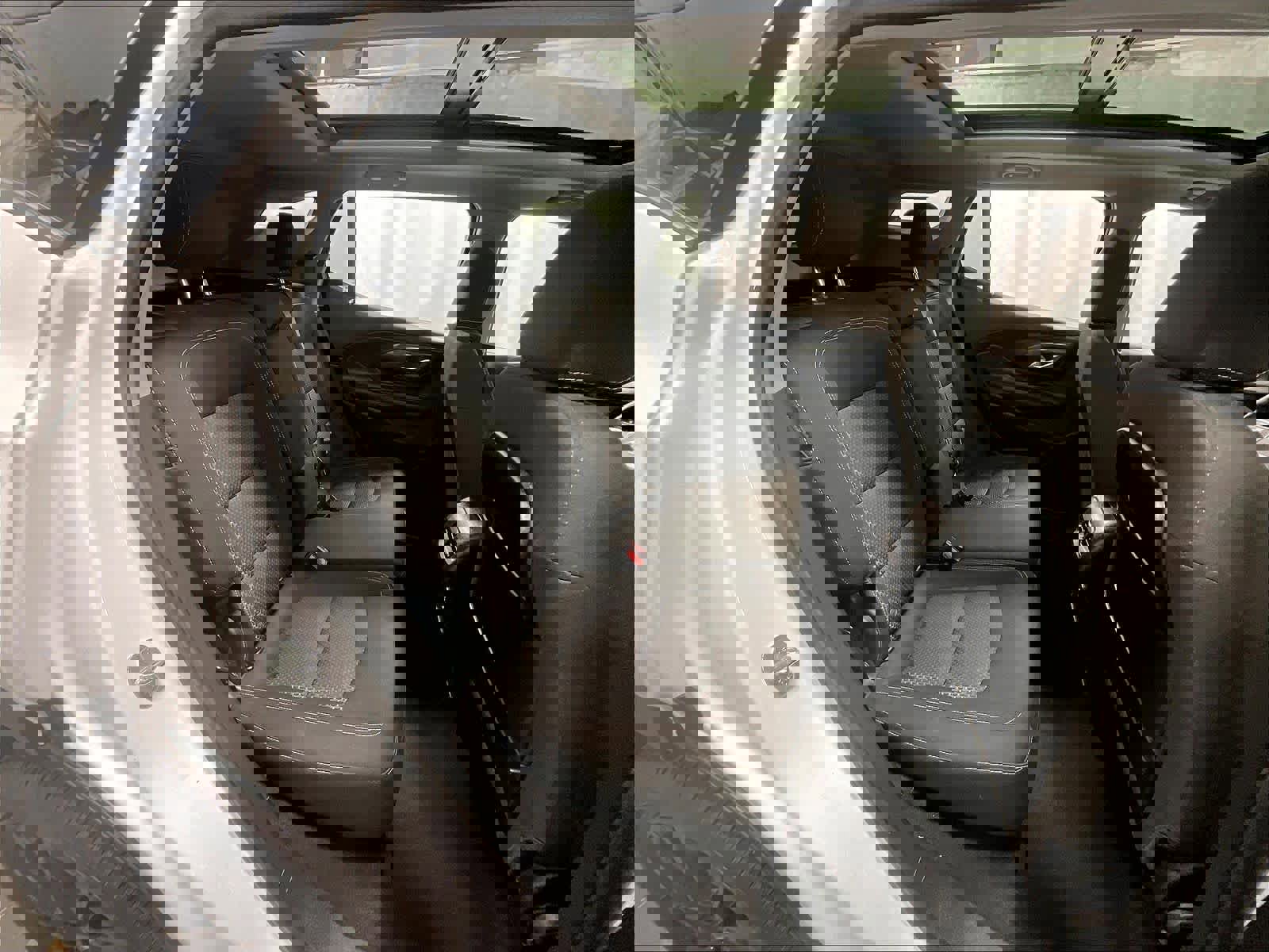 Used 2023 GMC Terrain SLE w/ Driver Convenience Package image 16