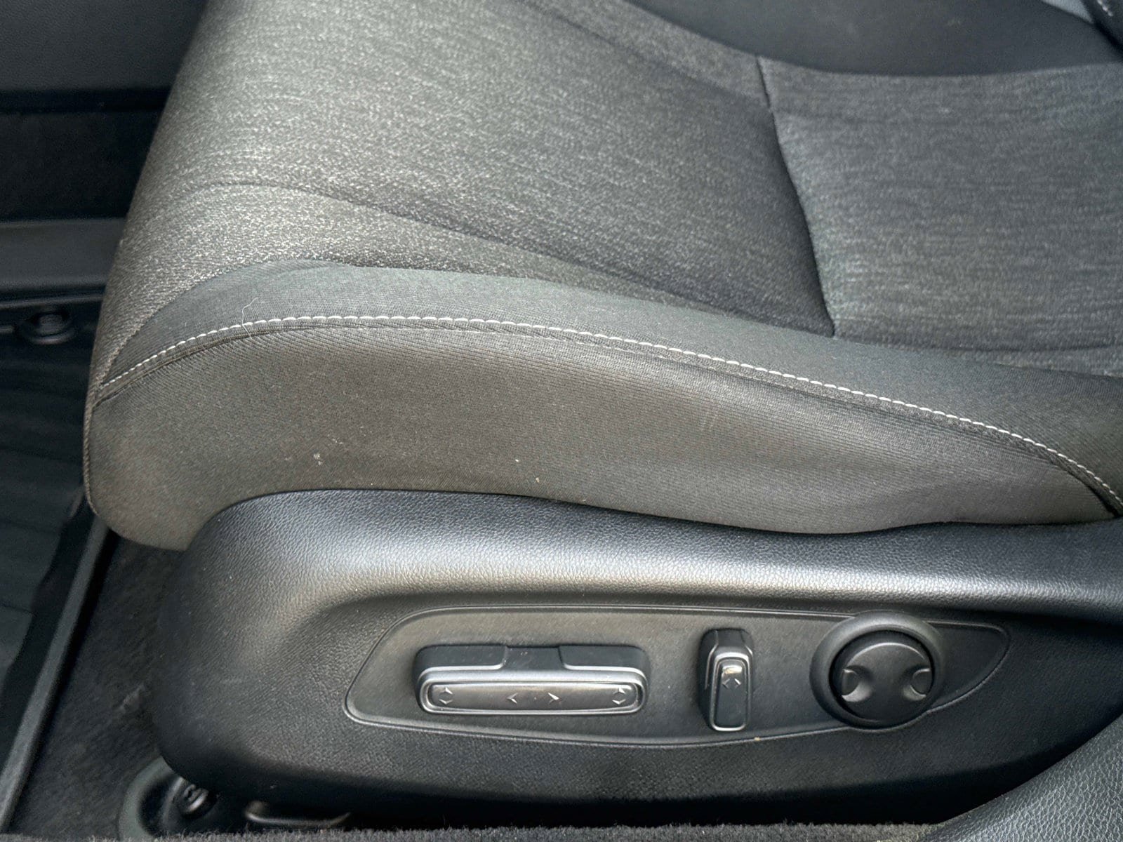 Used 2024 Honda Accord EX image 19