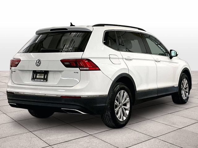 Used 2018 Volkswagen Tiguan SEL FWD image 11