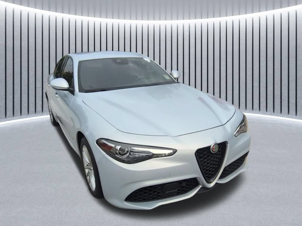 Used 2022 Alfa Romeo Giulia Sprint AWD/4WD video 1